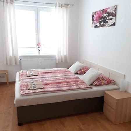 Apartman Bratislava City & Parking Екстериор снимка