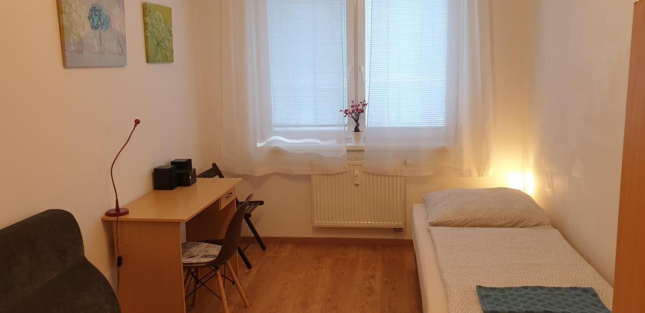 Apartman Bratislava City & Parking Екстериор снимка